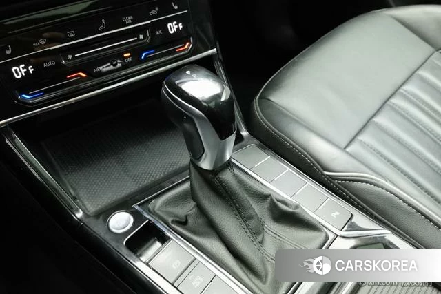 Volkswagen Passat 2023 Черный из Китая