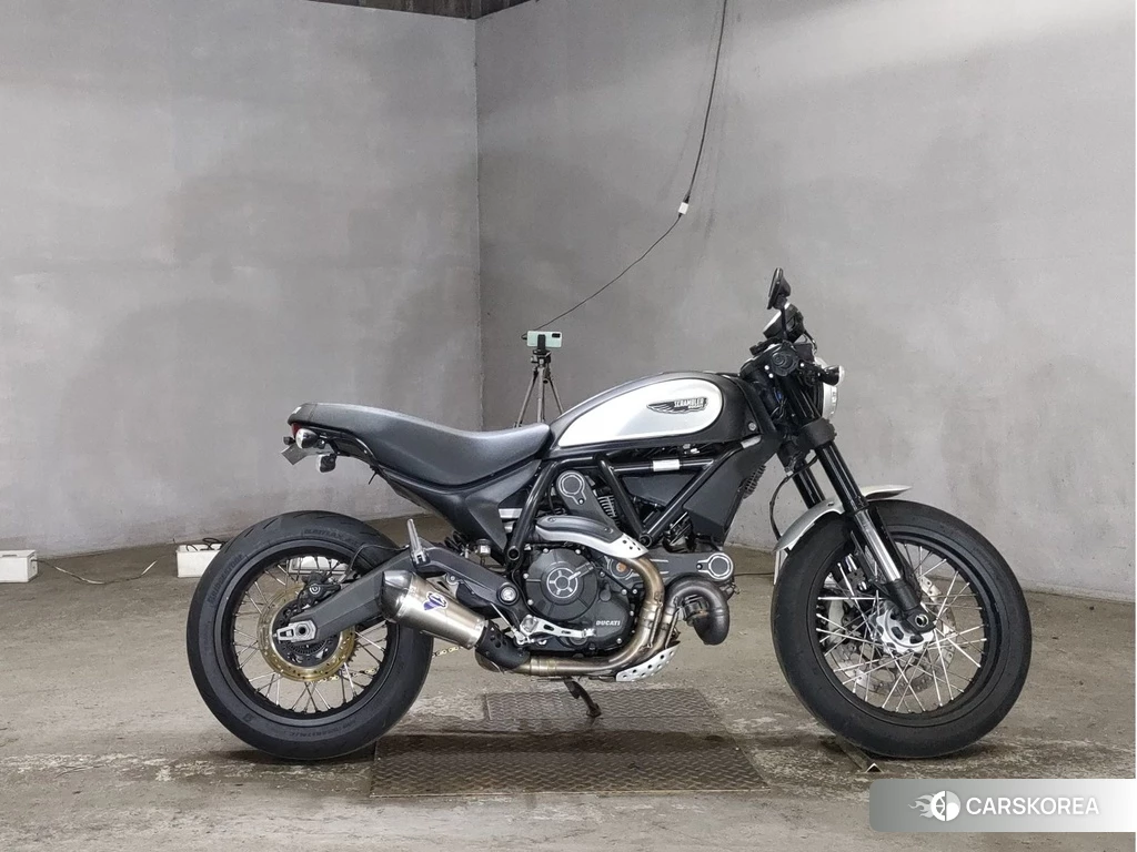 Проданный Ducati SCRAMBLER 2015 из Японии