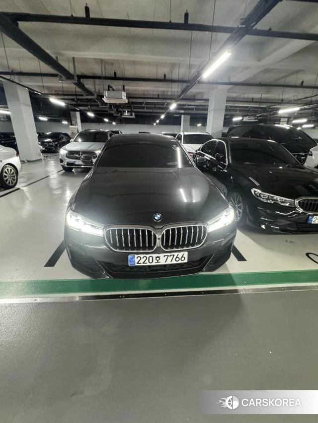 BMW 5 Series (G30) 2023 Серый из Кореи