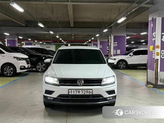 Volkswagen Tiguan second Generation 2020 Белый из Кореи