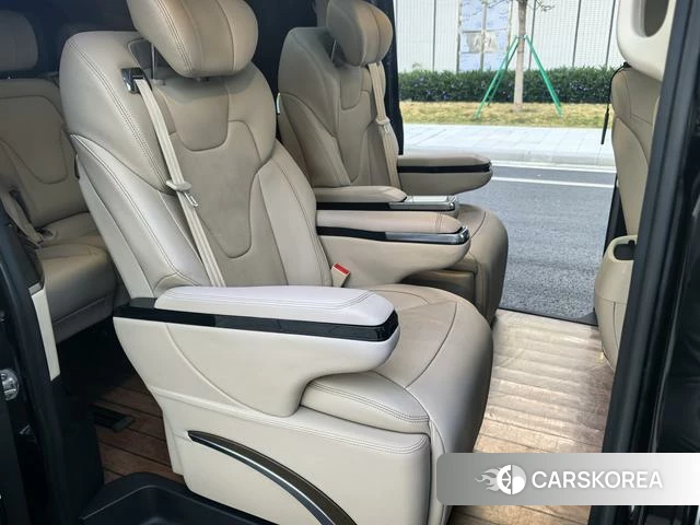 Mercedes-Benz V-class 2022 Черный из Китая
