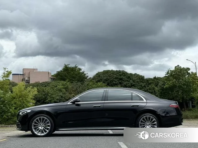 Mercedes-Benz S-class 2022 Черный из Китая