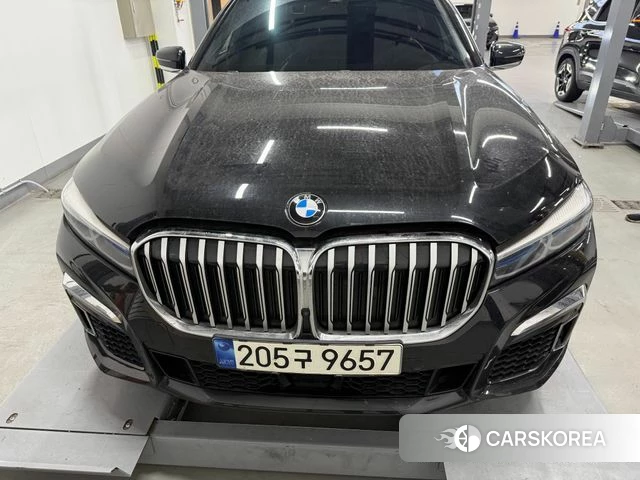 BMW 7 Series (G11) 2021 Черный из Кореи