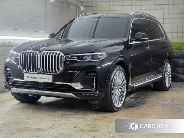 BMW X7 (G07) 2021 Черный из Кореи