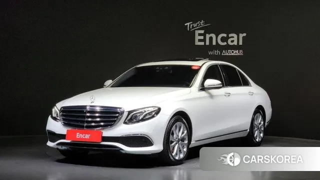 Mercedes-Benz E-Class W213 2018 Белый из Кореи