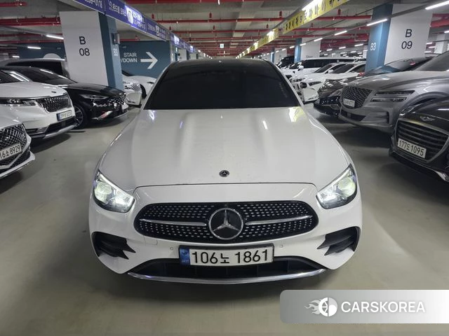 Mercedes-Benz E-Class W213 2022 Белый из Кореи