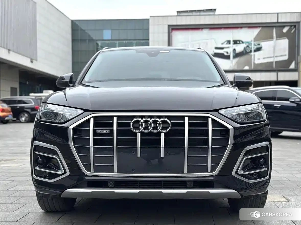 Audi Q5L 2024 Черный из Китая