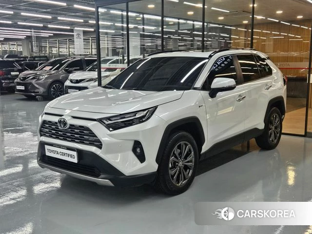 Toyota RAV4 5th Generation 2025 Белый из Кореи
