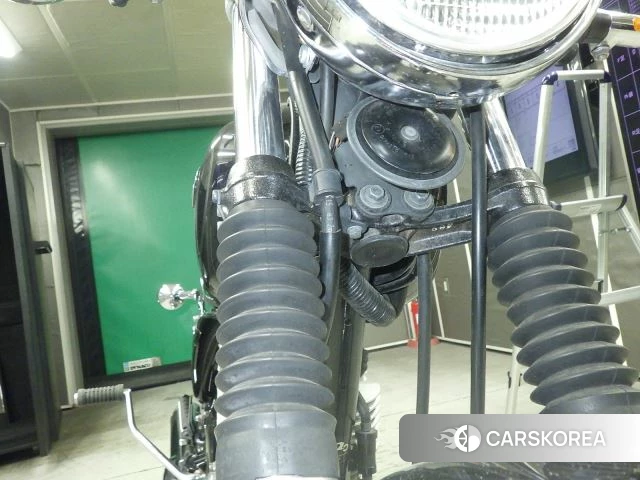 Проданный Yamaha SR 400 2015 из Японии, фото 4