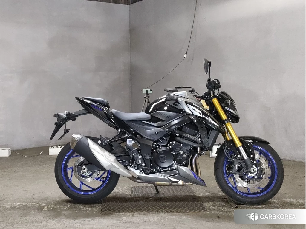 Проданный Suzuki GSX-S750 2022 из Японии