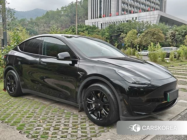Tesla Model Y 2023 Черный из Китая