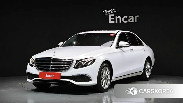 Mercedes-Benz E-Class W213 2018 Белый из Кореи