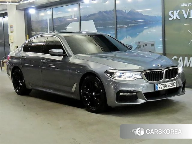 BMW 5 Series (G30) 2018 Светло-серебряный цвет из Кореи