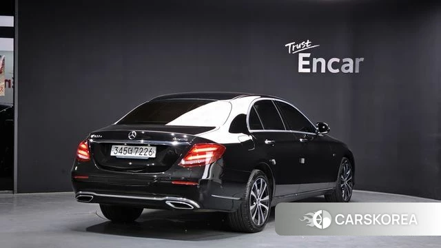 Mercedes-Benz E-Class W213 2020 Черный из Кореи