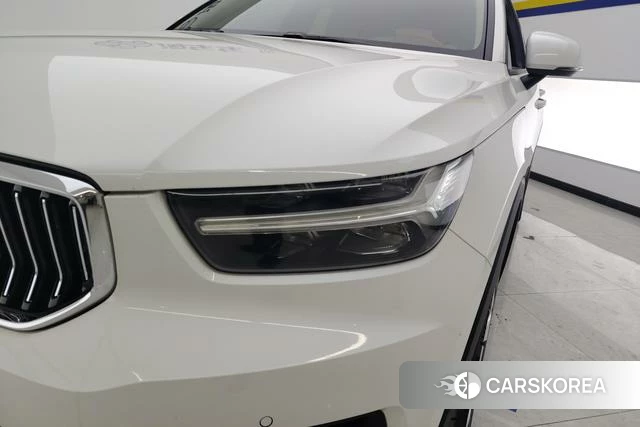 Volvo XC40 2021 Белый из Китая