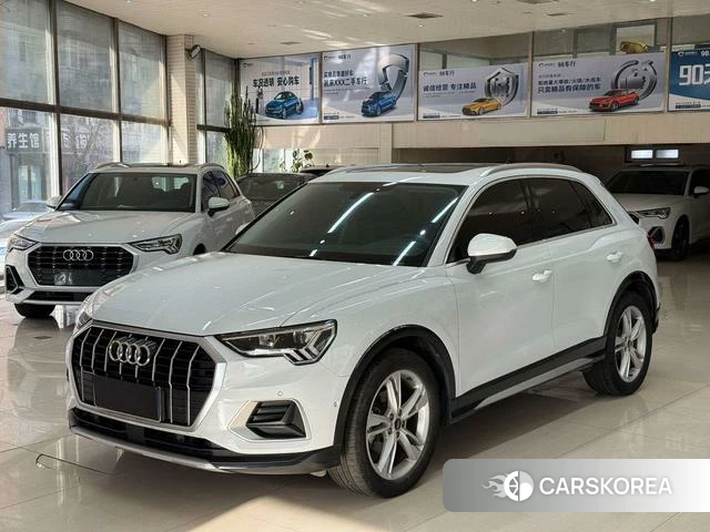 Audi Q3 2022 Белый из Китая