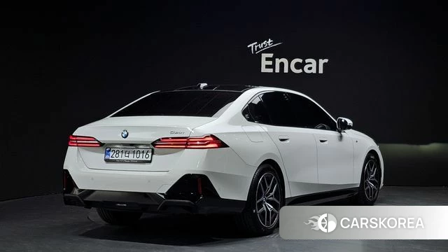 BMW 5 Series (G60) 2025 Белый из Кореи