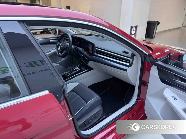Volkswagen Lingdu 2022 Красный из Китая