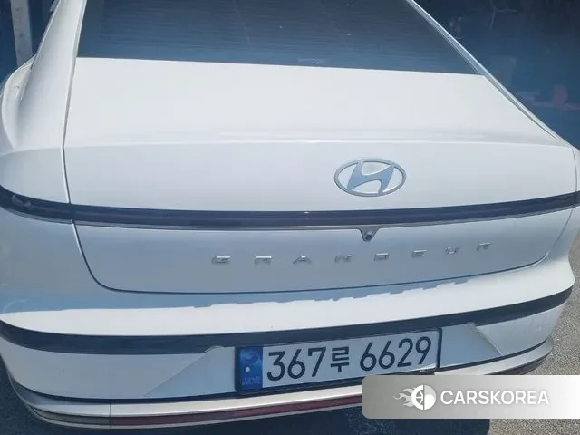 Hyundai Grandeur Hybrid (GN7) 2023 Белый из Кореи