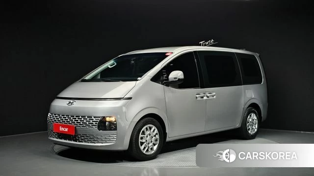 Hyundai Staria 2023 Серебристо-серый из Кореи
