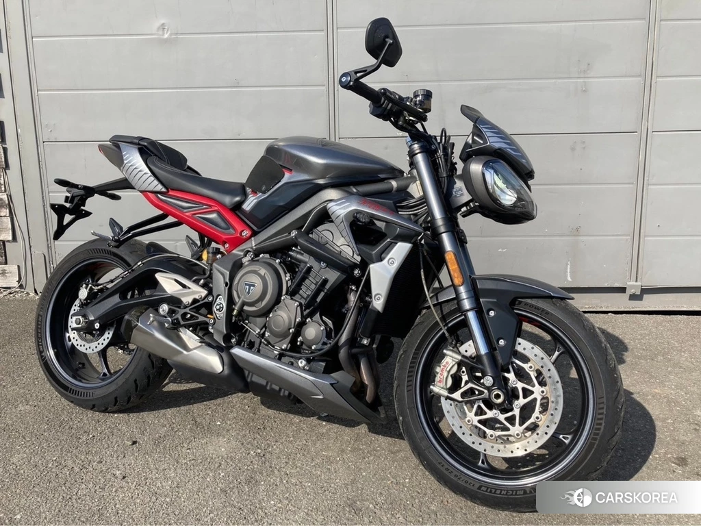 Проданный Triumph STREET TRIPLE 765 RS 2022 из Японии