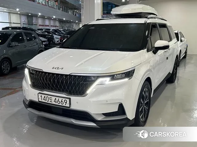 Kia Carnival 4th generation 2023 Белый из Кореи