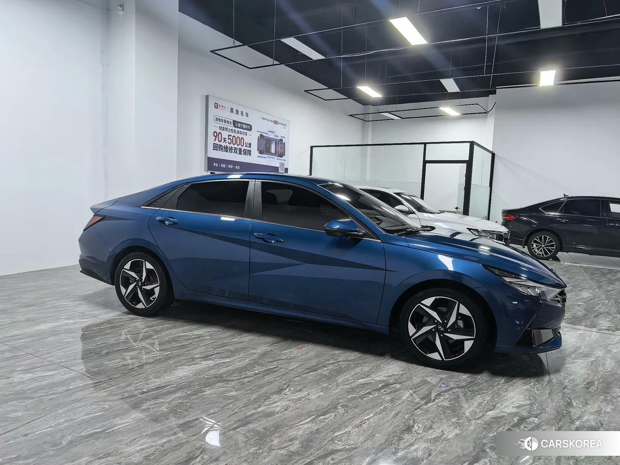 Hyundai Elantra 2020 Синий из Китая