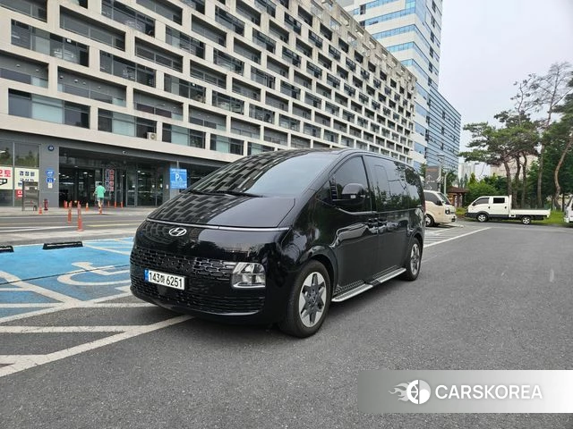 Hyundai Staria 2023 Черный из Кореи