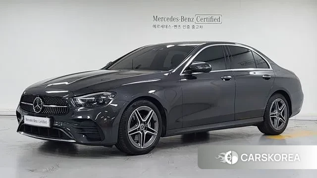 Mercedes-Benz E-Class W213 2023 Серый из Кореи