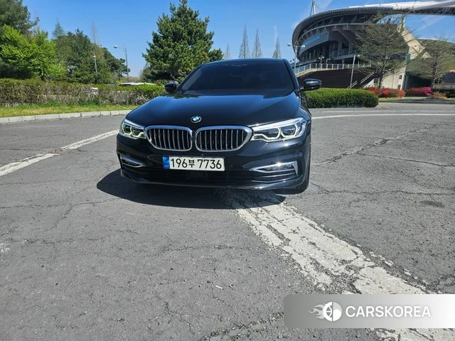 BMW 5 Series (G30) 2018 Черный из Кореи