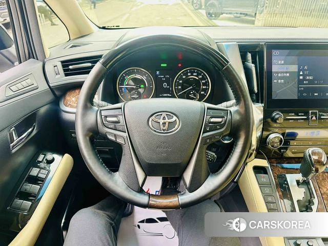 Toyota Elfa 2021 Черный из Китая