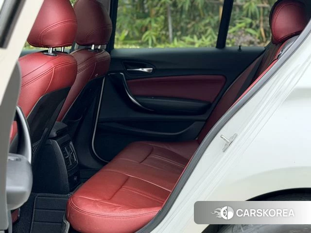 BMW 1 series (imported) 2018 Белый из Китая