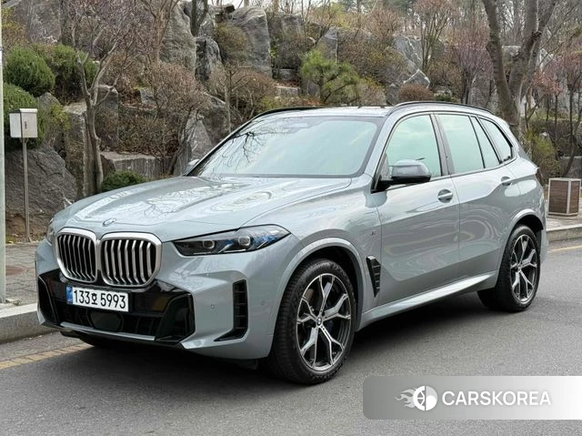 BMW X5 (G05) 2025 Светло-серебряный цвет из Кореи