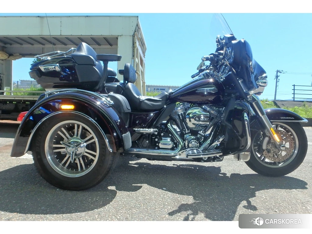 Проданный Harley-Davidson Electra Glide FLHTCU1740 2014 из Японии, фото 2