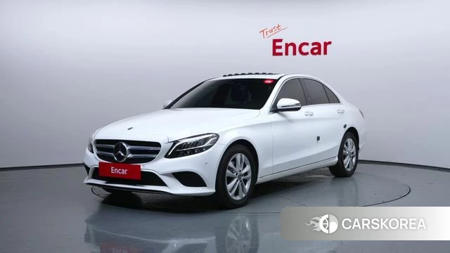 Mercedes-Benz C-Class W205 2019 Белый из Кореи