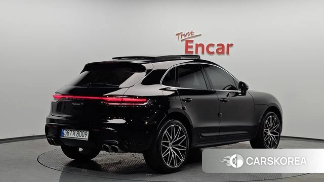 Porsche Macan 2022 Черный из Кореи