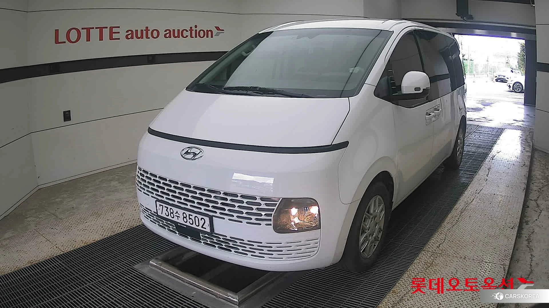 Hyundai Staria 2023 Белый из Кореи