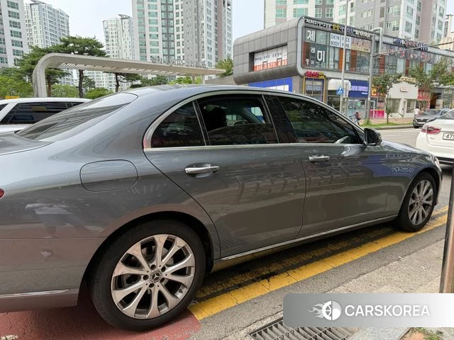 Mercedes-Benz E-Class W213 2020 Серый из Кореи