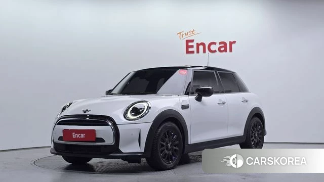 Mini Cooper 2023 Белый из Кореи