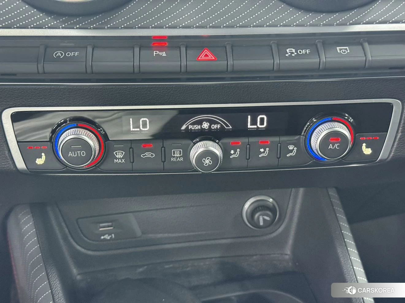 Audi Q2L 2021 Темно-серый из Китая