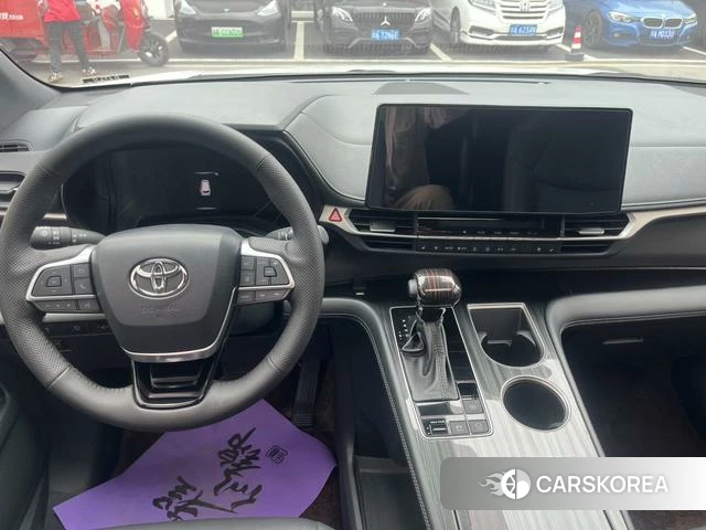 Toyota Saina 2024 Белый из Китая