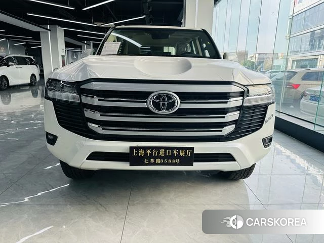 Toyota Land Cruiser (imported) 2025 Белый из Китая