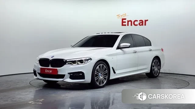 BMW 5 Series (G30) 2018 Белый из Кореи