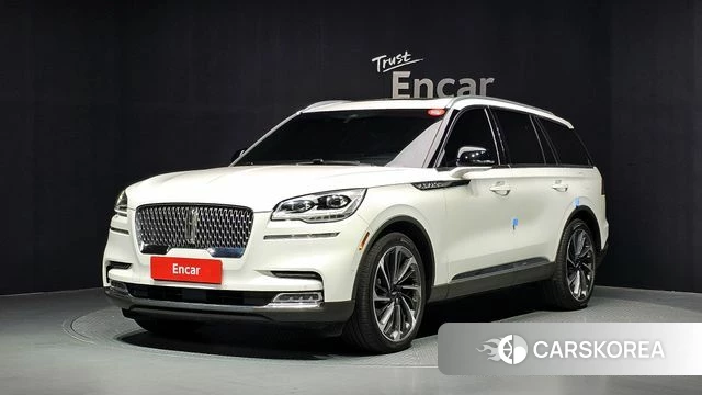 Lincoln Aviator 2nd generation 2019 Белый из Кореи