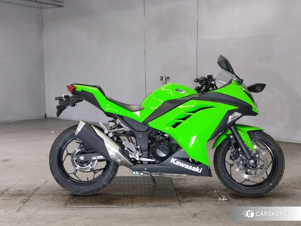 Проданный Kawasaki NINJA 250 2014 из Японии, фото 2