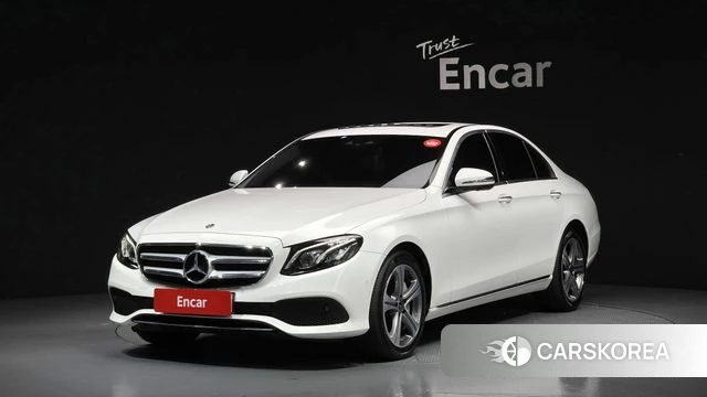 Mercedes-Benz E-Class W213 2018 Белый из Кореи
