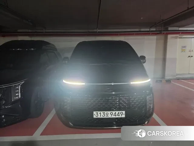 Hyundai Staria 2025 Черный из Кореи