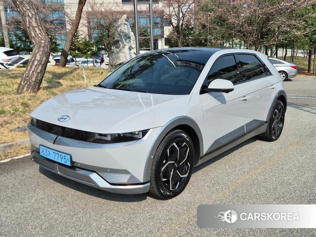 Hyundai Ionic 5 2023 Серебристо-серый из Кореи