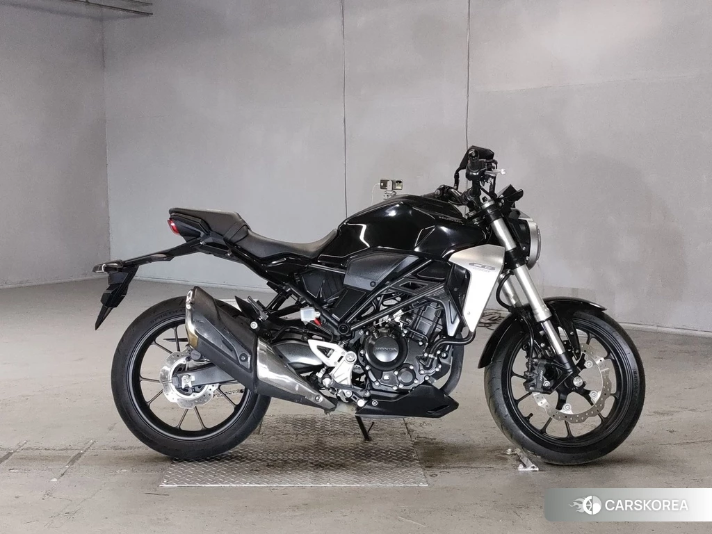 Проданный Honda CB250R 2018 из Японии