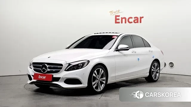 Mercedes-Benz C-Class W205 2018 Белый из Кореи